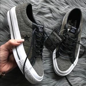 NWOB CONVERSE 1 STAR WOOLRICH WOMENS SIZE 6